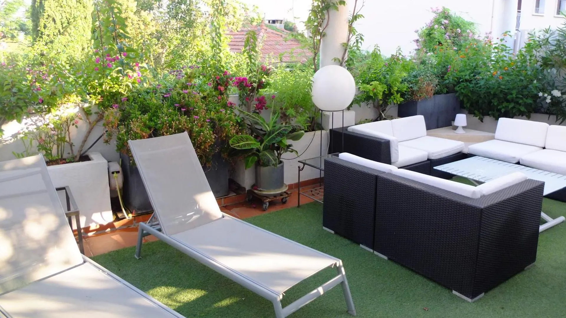 Une Terrasse Au Mourillon, Calme Et Proche Plages Toulon Villa