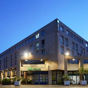 Hotel Ibis Styles Centre Port, Tolón